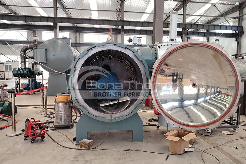 Vacuum-quenching-furnace-in-production-1